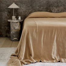 Load image into Gallery viewer, Cultiver Heavyweight Linen Bedcover - Sand
