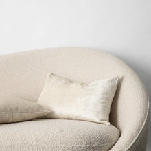 Load image into Gallery viewer, Cultiver Talik Velvet Cushion - Cream Rectangle
